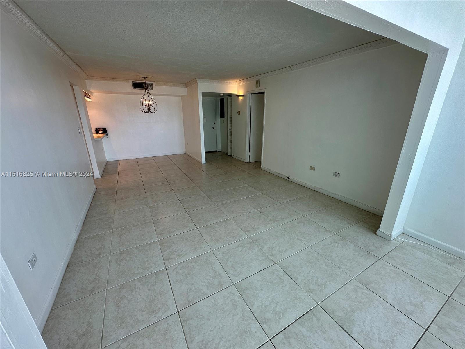 7135 Collins Ave 1721, Miami Beach, Florida 33141, 1 Bedroom Bedrooms, ,2 BathroomsBathrooms,Residential,For Sale,7135 Collins Ave 1721,A11516825
