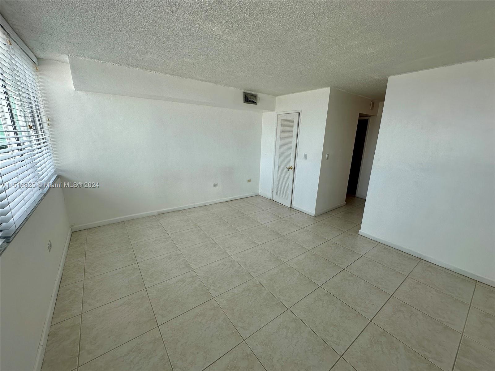 7135 Collins Ave 1721, Miami Beach, Florida 33141, 1 Bedroom Bedrooms, ,2 BathroomsBathrooms,Residential,For Sale,7135 Collins Ave 1721,A11516825