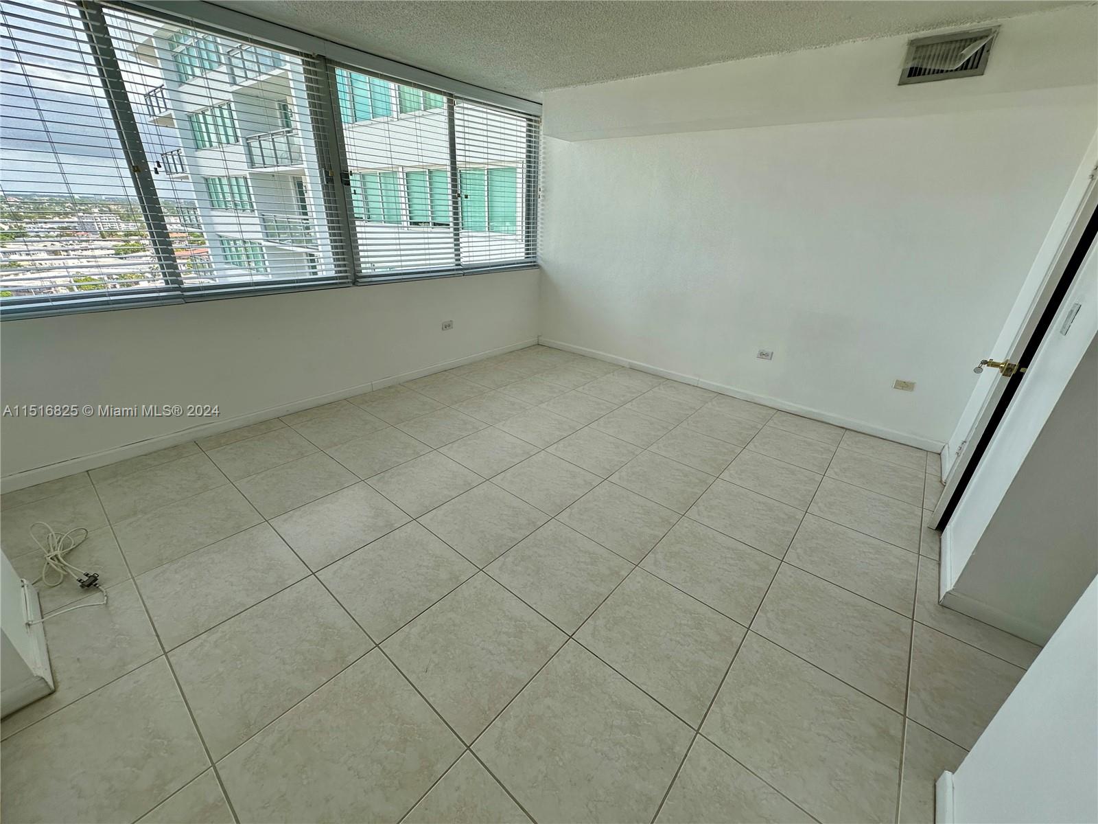 7135 Collins Ave 1721, Miami Beach, Florida 33141, 1 Bedroom Bedrooms, ,2 BathroomsBathrooms,Residential,For Sale,7135 Collins Ave 1721,A11516825