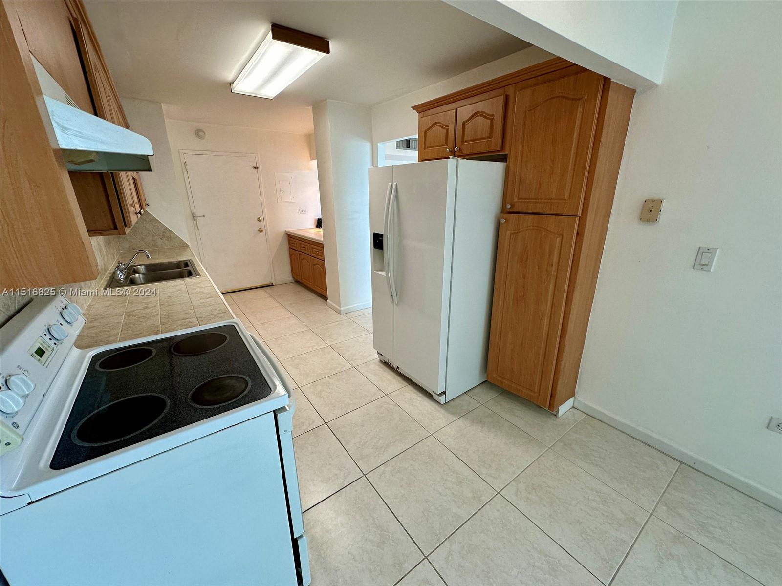 7135 Collins Ave 1721, Miami Beach, Florida 33141, 1 Bedroom Bedrooms, ,2 BathroomsBathrooms,Residential,For Sale,7135 Collins Ave 1721,A11516825