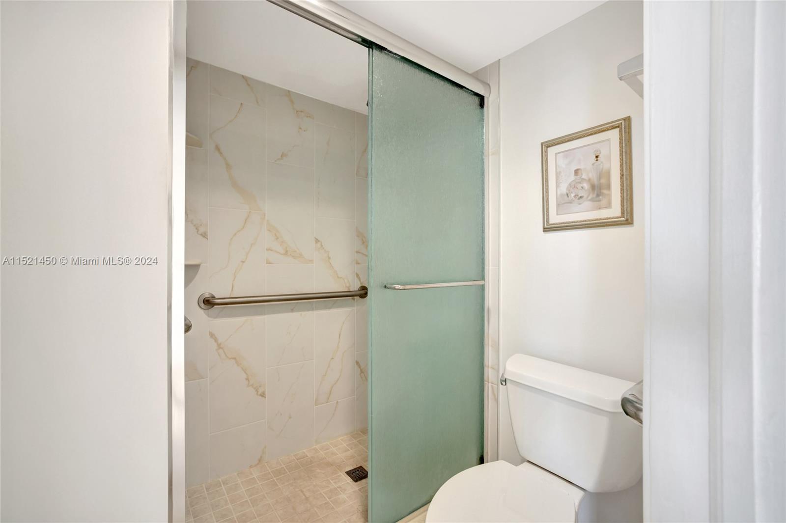 5200 N Ocean Blvd 710B, Lauderdale By The Sea, Florida 33308, 2 Bedrooms Bedrooms, ,2 BathroomsBathrooms,Residential,For Sale,5200 N Ocean Blvd 710B,A11521450