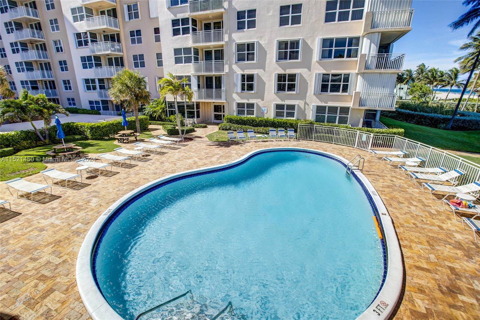 5200 N Ocean Blvd 710B, Lauderdale By The Sea, Florida 33308, 2 Bedrooms Bedrooms, ,2 BathroomsBathrooms,Residential,For Sale,5200 N Ocean Blvd 710B,A11521450
