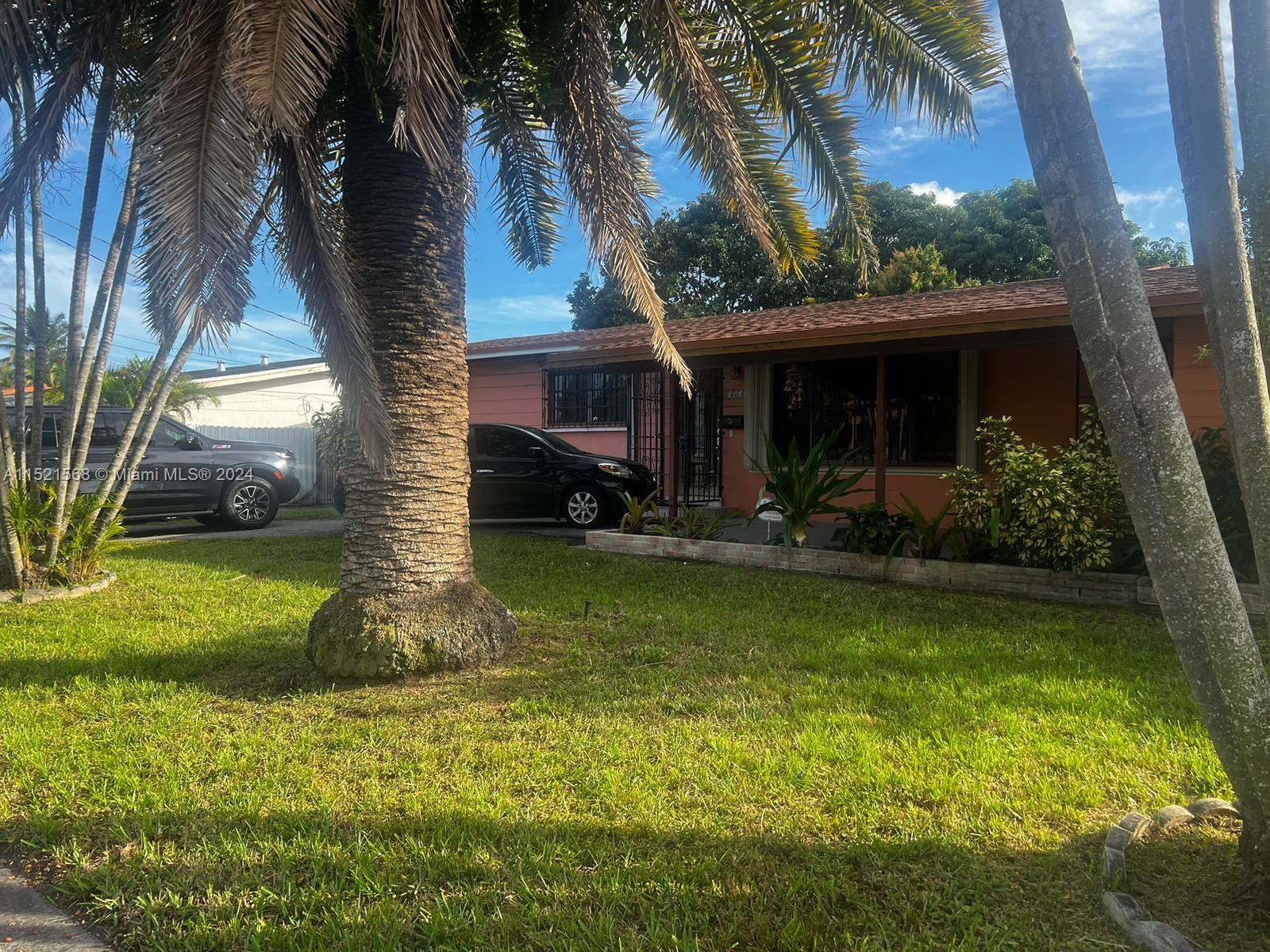 1010 W 53rd St  For Sale A11521568, FL