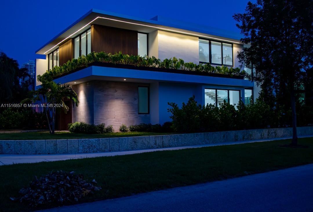 168 SW 20th Rd, Miami, Florida 33129, 5 Bedrooms Bedrooms, ,5 BathroomsBathrooms,Residential,For Sale,168 SW 20th Rd,A11516857