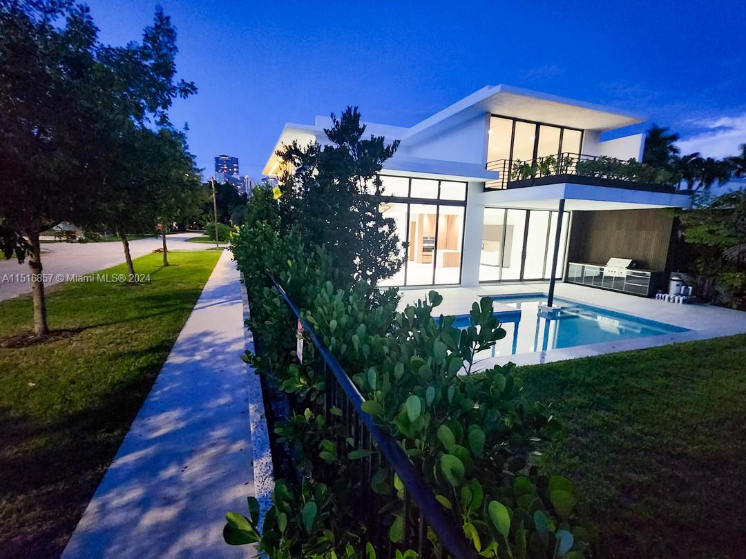 168 SW 20th Rd, Miami, Florida 33129, 5 Bedrooms Bedrooms, ,5 BathroomsBathrooms,Residential,For Sale,168 SW 20th Rd,A11516857