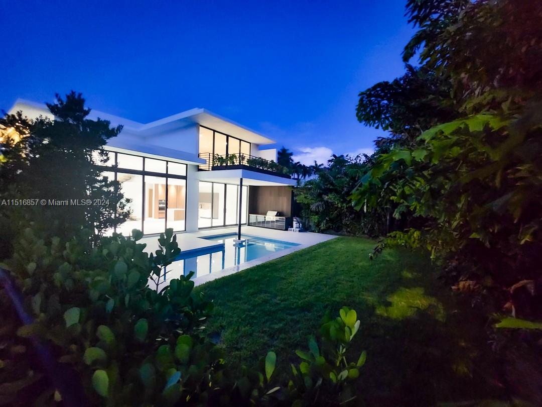 168 SW 20th Rd, Miami, Florida 33129, 5 Bedrooms Bedrooms, ,5 BathroomsBathrooms,Residential,For Sale,168 SW 20th Rd,A11516857
