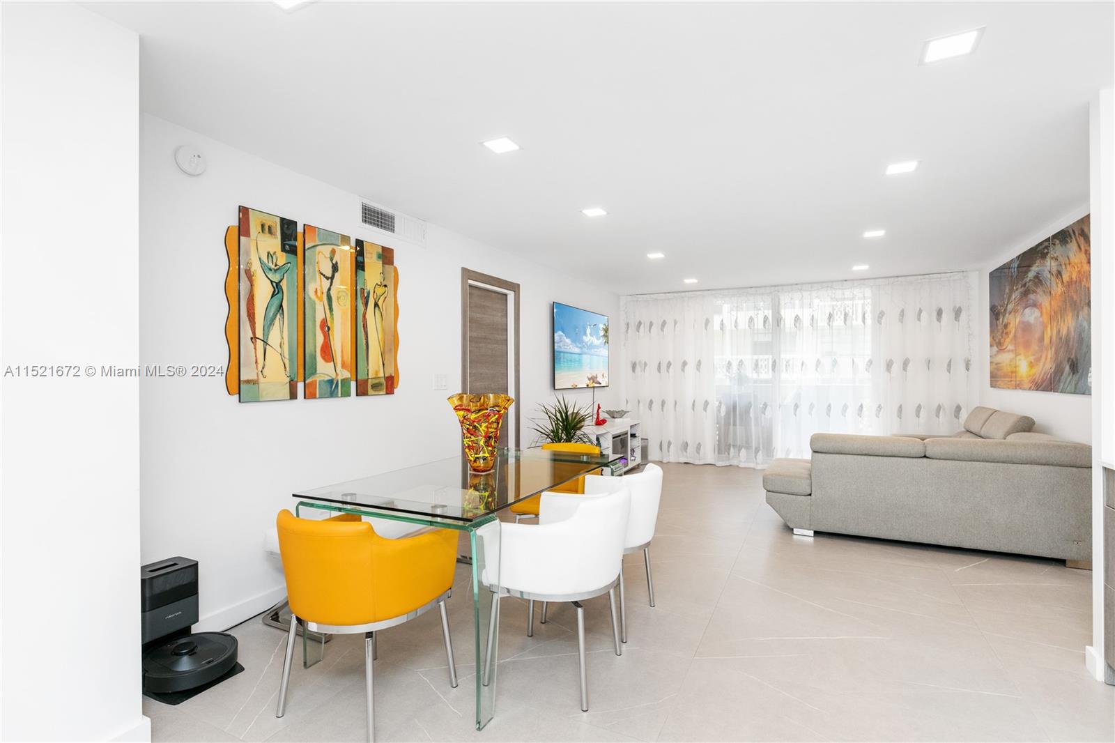 1833 S Ocean Dr 1009, Hallandale Beach, Florida 33009, 2 Bedrooms Bedrooms, ,2 BathroomsBathrooms,Residential,For Sale,1833 S Ocean Dr 1009,A11521672