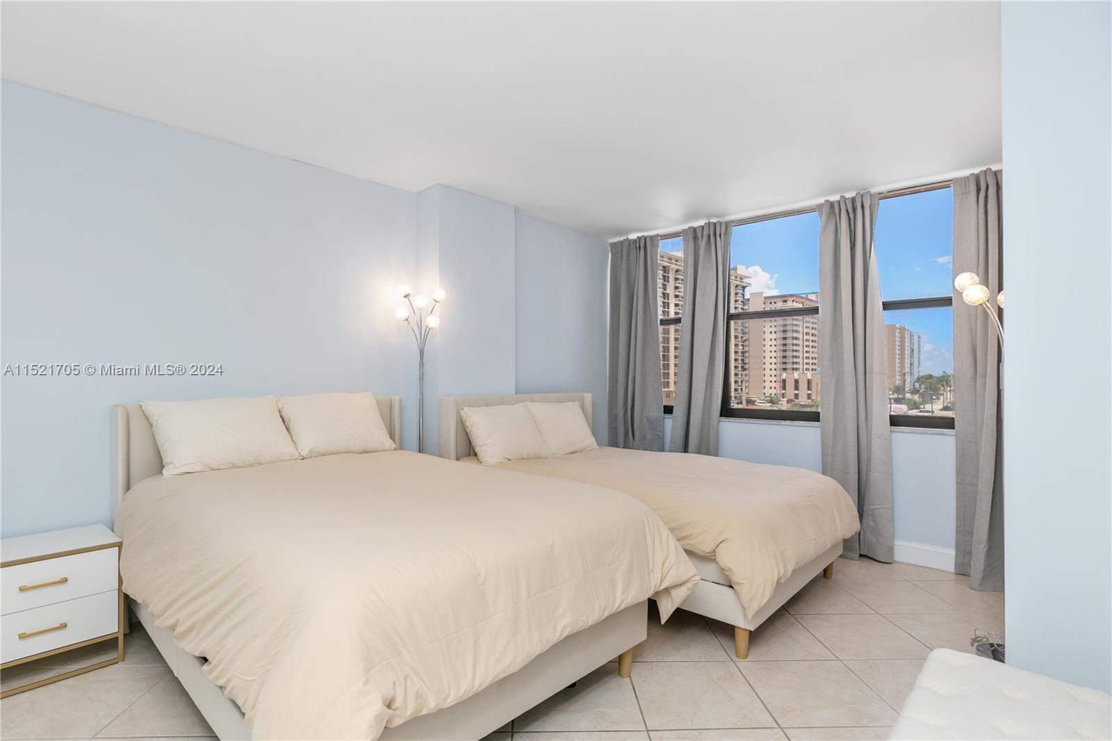 2401 S Ocean Dr 404, Hollywood, Florida 33019, 2 Bedrooms Bedrooms, ,2 BathroomsBathrooms,Residentiallease,For Rent,2401 S Ocean Dr 404,A11521705