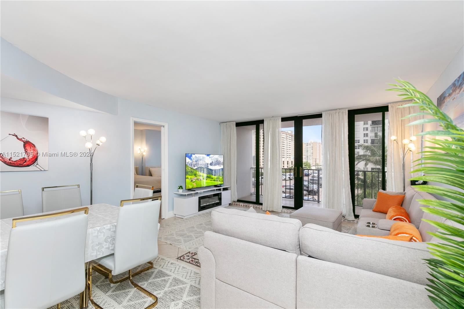2401 S Ocean Dr 404, Hollywood, Florida 33019, 2 Bedrooms Bedrooms, ,2 BathroomsBathrooms,Residentiallease,For Rent,2401 S Ocean Dr 404,A11521705