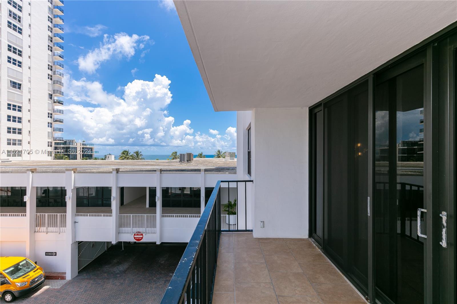 2401 S Ocean Dr 404, Hollywood, Florida 33019, 2 Bedrooms Bedrooms, ,2 BathroomsBathrooms,Residentiallease,For Rent,2401 S Ocean Dr 404,A11521705