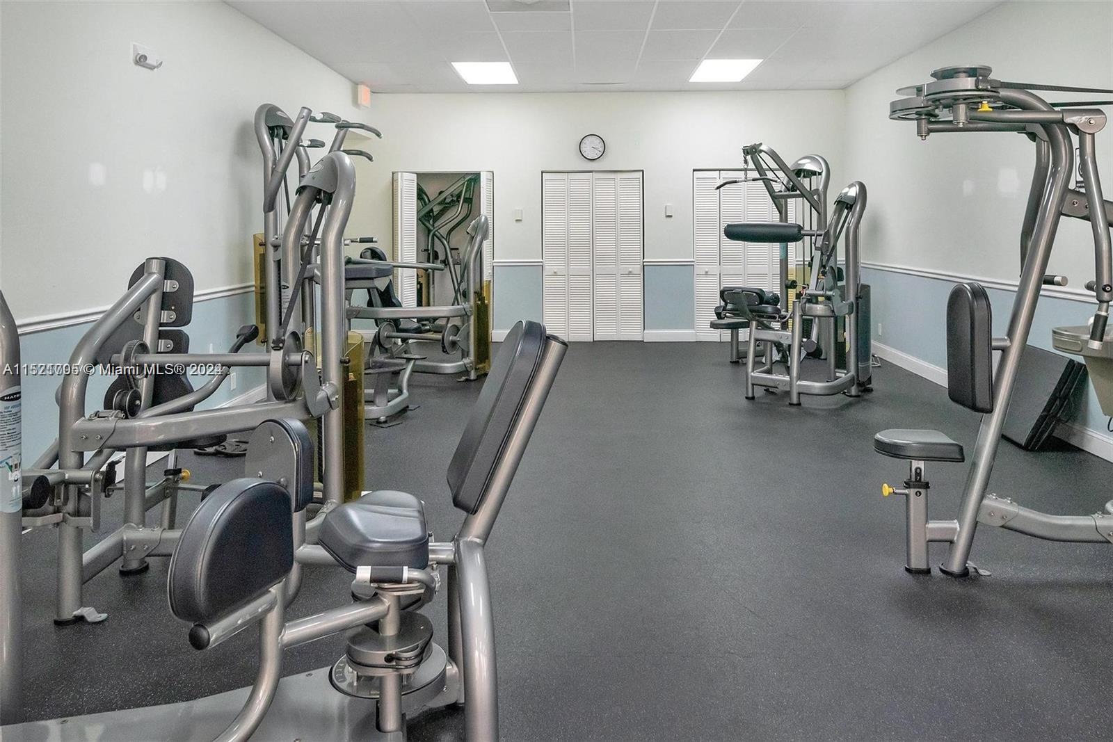 2401 S Ocean Dr 404, Hollywood, Florida 33019, 2 Bedrooms Bedrooms, ,2 BathroomsBathrooms,Residentiallease,For Rent,2401 S Ocean Dr 404,A11521705