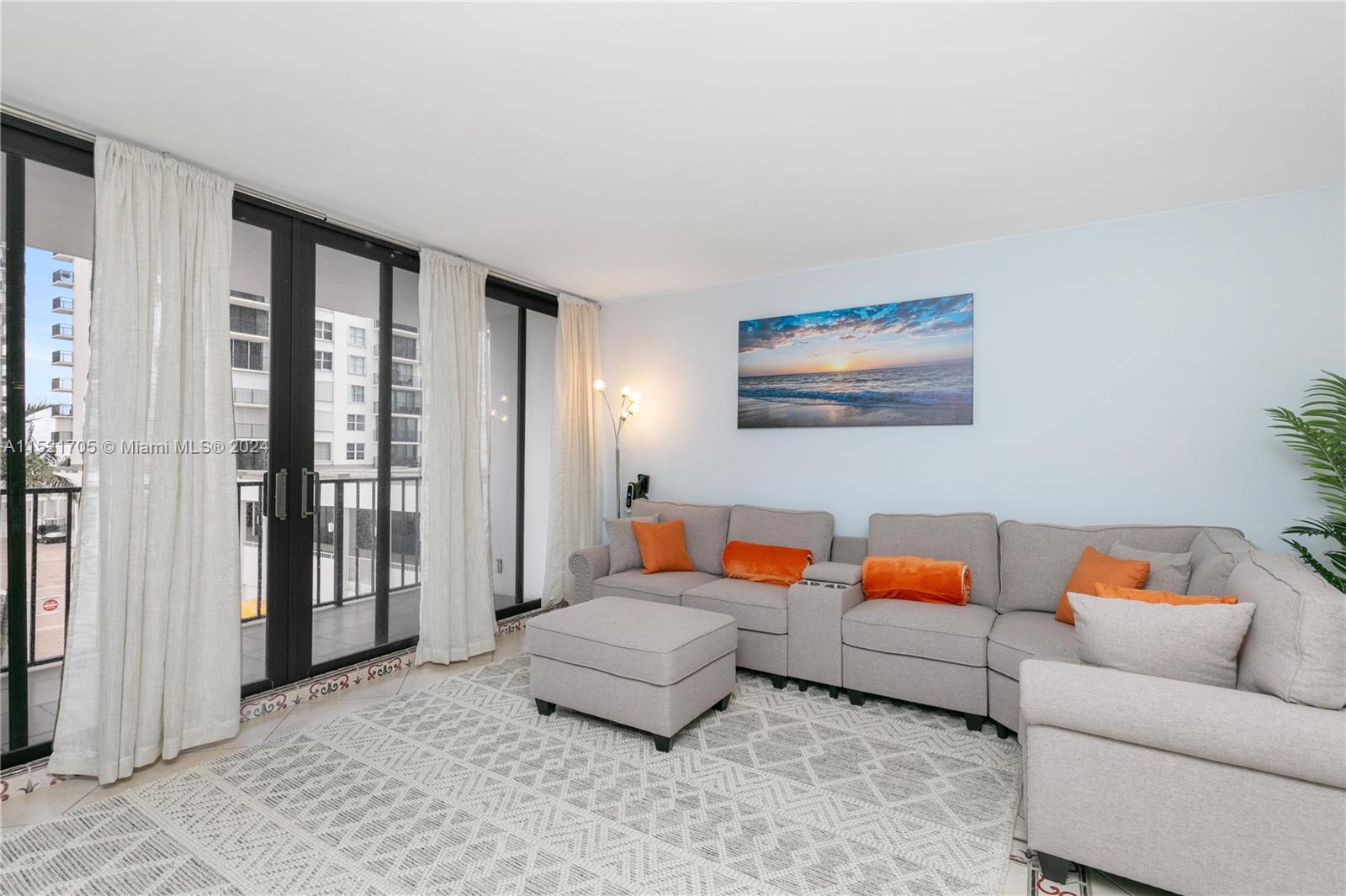 2401 S Ocean Dr 404, Hollywood, Florida 33019, 2 Bedrooms Bedrooms, ,2 BathroomsBathrooms,Residentiallease,For Rent,2401 S Ocean Dr 404,A11521705