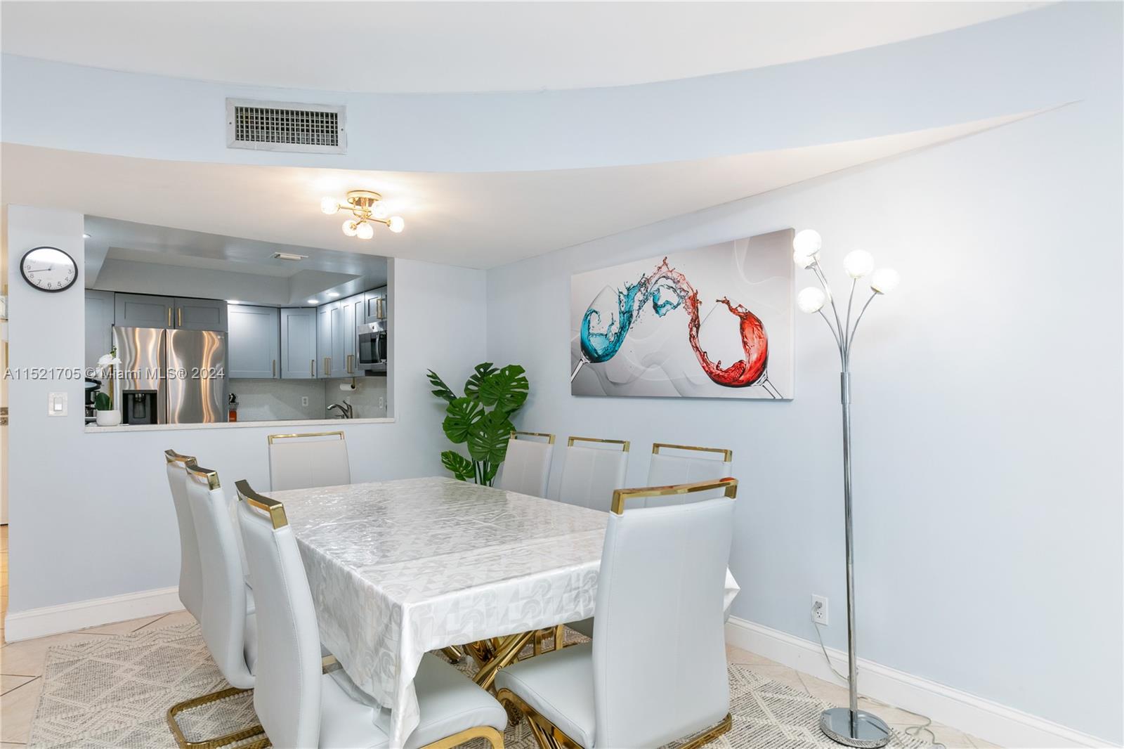 2401 S Ocean Dr 404, Hollywood, Florida 33019, 2 Bedrooms Bedrooms, ,2 BathroomsBathrooms,Residentiallease,For Rent,2401 S Ocean Dr 404,A11521705