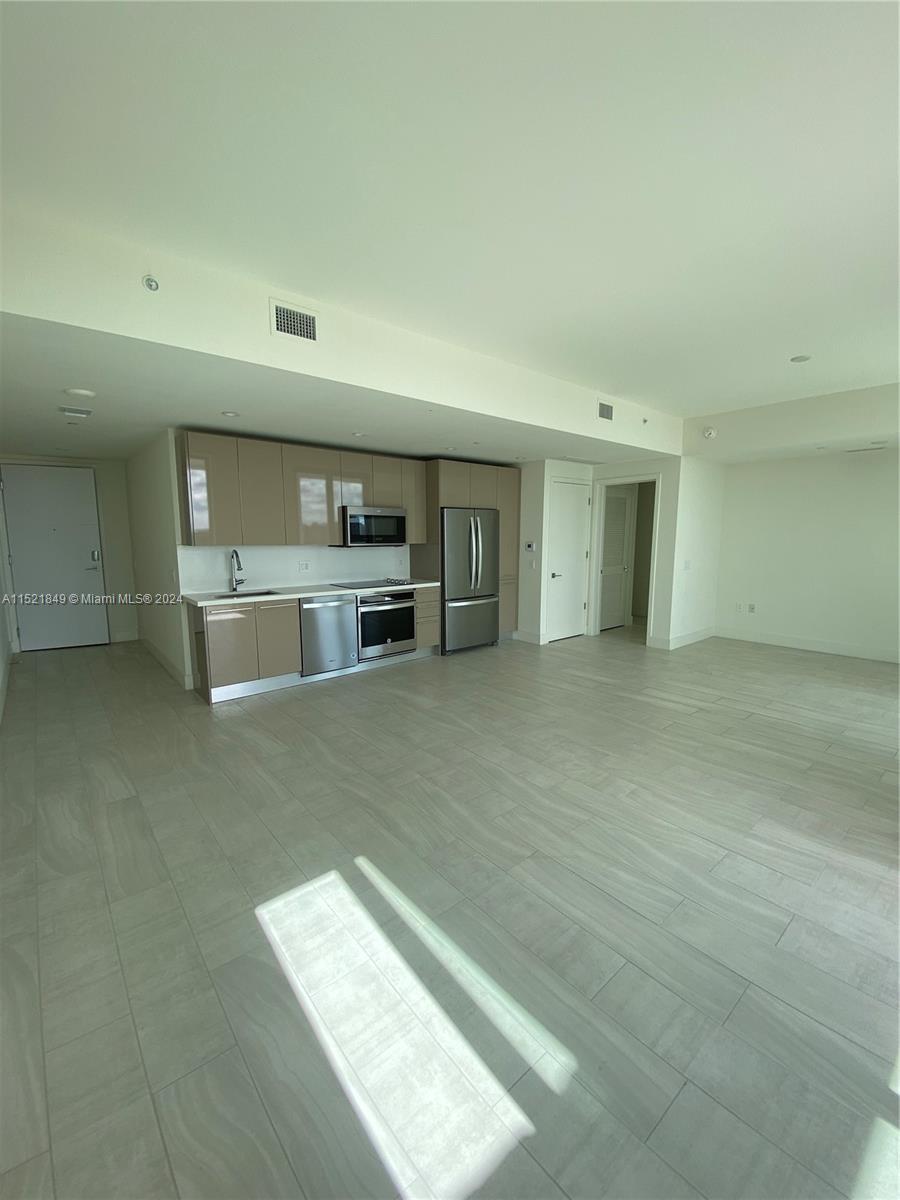 2000 Metropica Way 808, Sunrise, Florida 33323, 1 Bedroom Bedrooms, ,1 BathroomBathrooms,Residentiallease,For Rent,2000 Metropica Way 808,A11521849