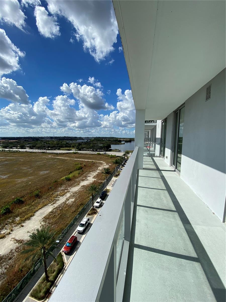 2000 Metropica Way 808, Sunrise, Florida 33323, 1 Bedroom Bedrooms, ,1 BathroomBathrooms,Residentiallease,For Rent,2000 Metropica Way 808,A11521849