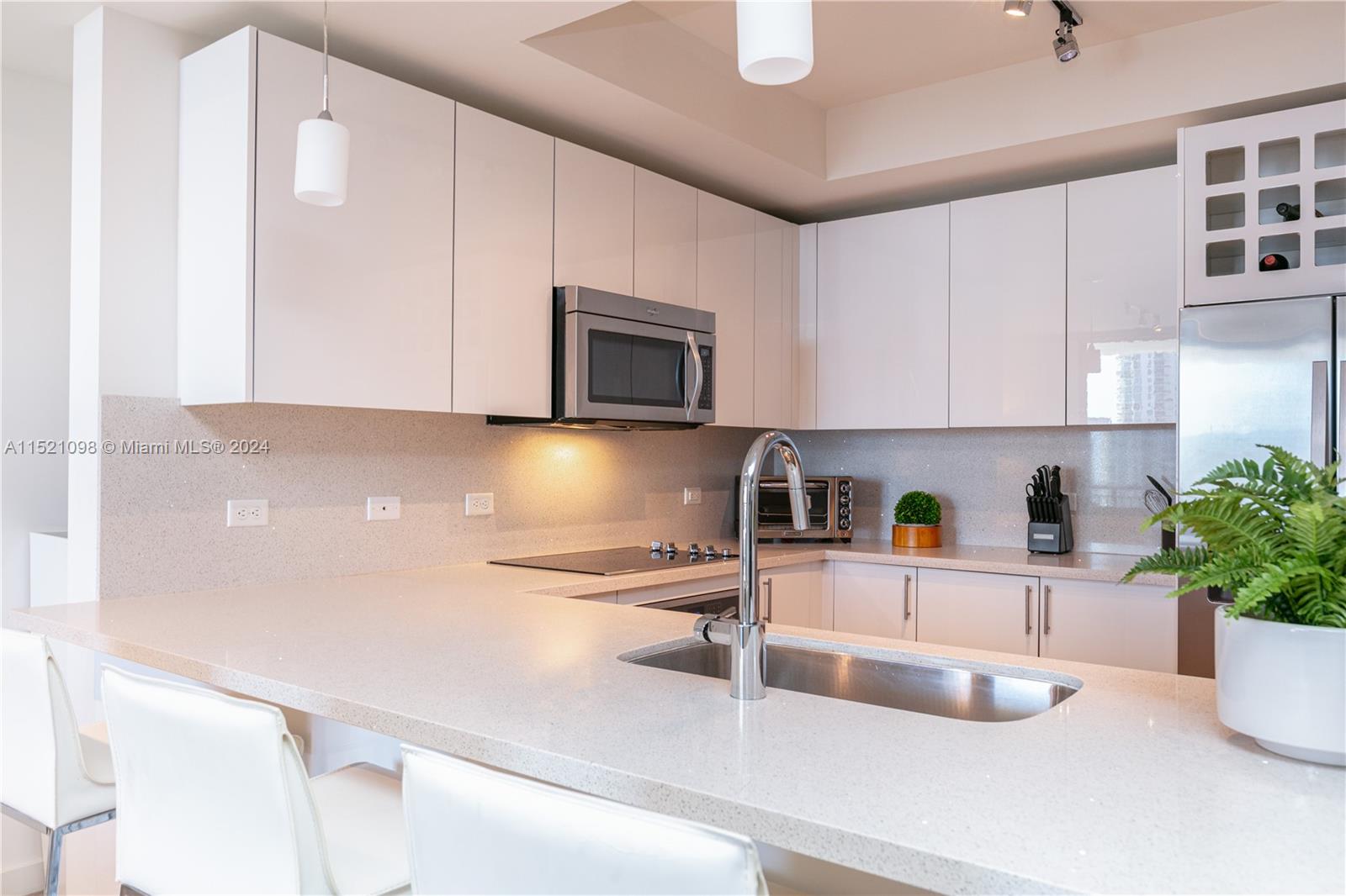 999 SW 1st Ave 2317, Miami, Florida 33130, 3 Bedrooms Bedrooms, ,2 BathroomsBathrooms,Residentiallease,For Rent,999 SW 1st Ave 2317,A11521098