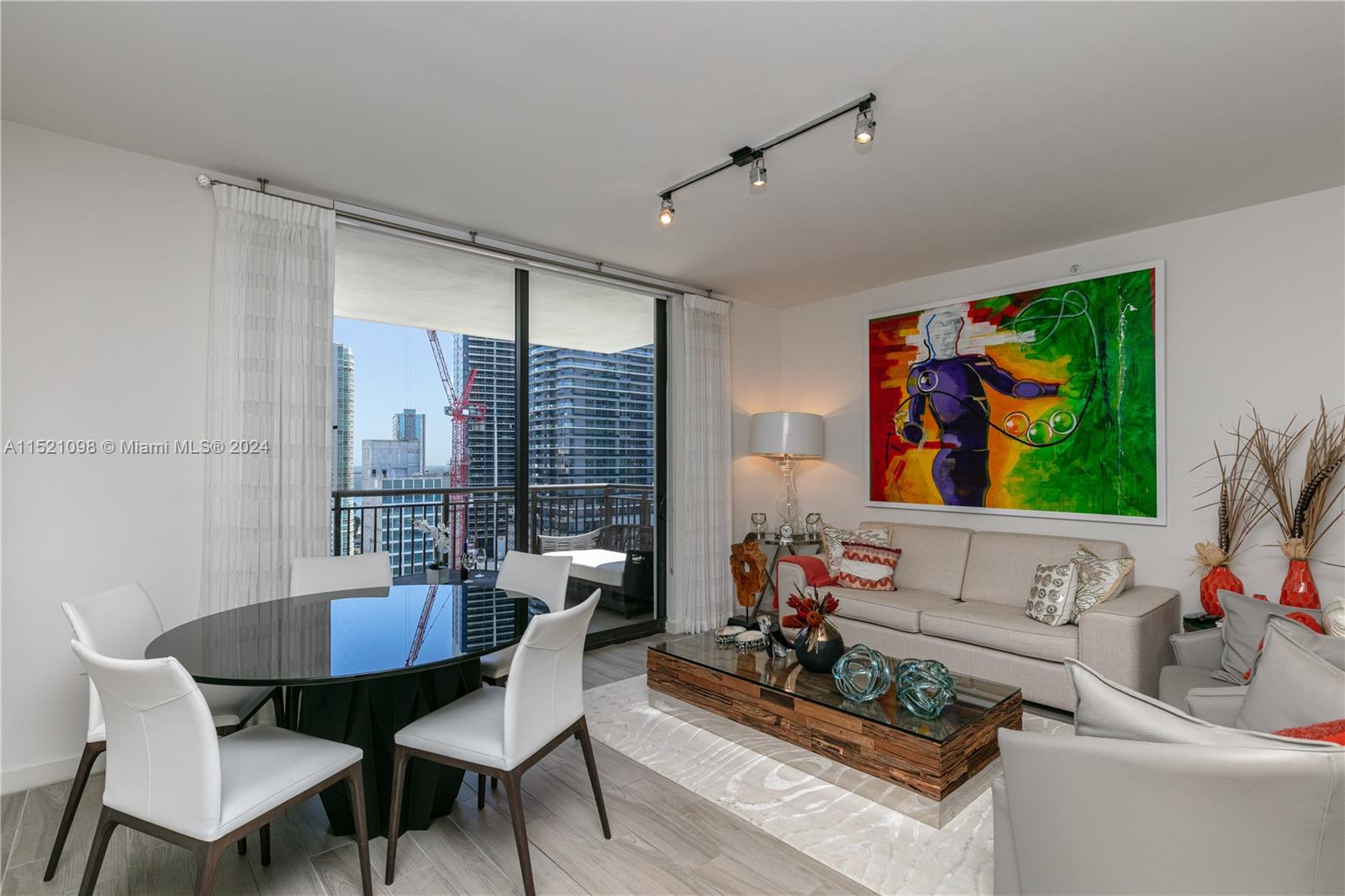 999 SW 1st Ave 2317, Miami, Florida 33130, 3 Bedrooms Bedrooms, ,2 BathroomsBathrooms,Residentiallease,For Rent,999 SW 1st Ave 2317,A11521098