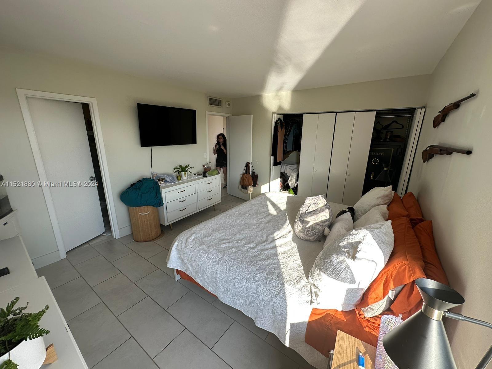 2000 NE 135th St 1004, North Miami, Florida 33181, 2 Bedrooms Bedrooms, ,2 BathroomsBathrooms,Residential,For Sale,2000 NE 135th St 1004,A11521880