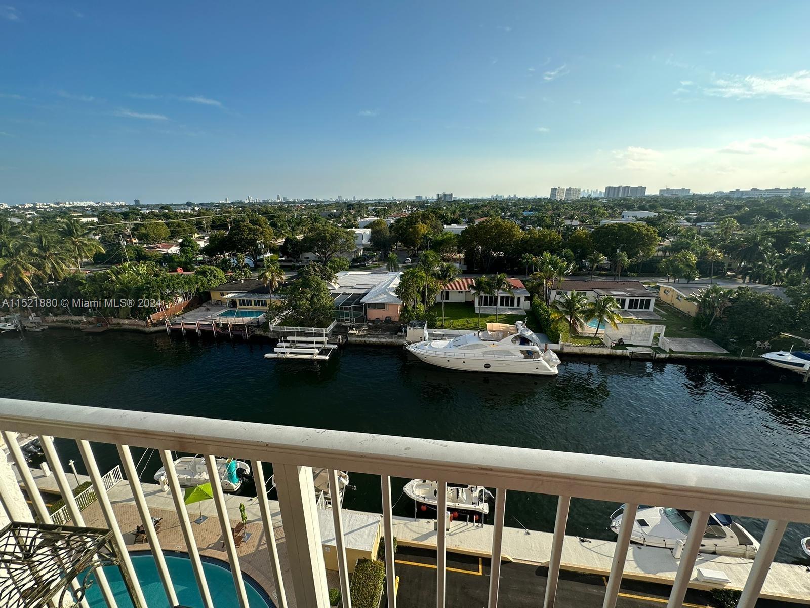 2000 NE 135th St 1004, North Miami, Florida 33181, 2 Bedrooms Bedrooms, ,2 BathroomsBathrooms,Residential,For Sale,2000 NE 135th St 1004,A11521880