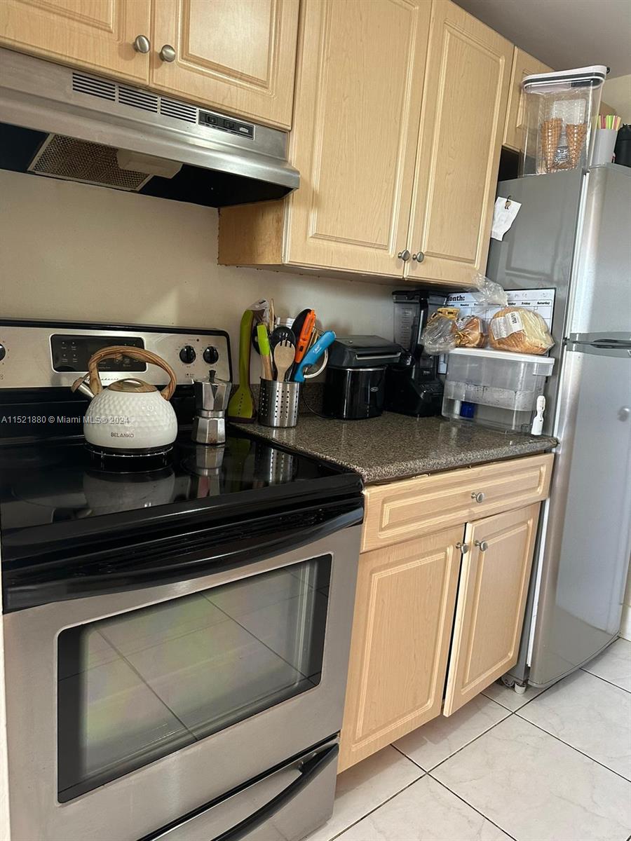 2000 NE 135th St 1004, North Miami, Florida 33181, 2 Bedrooms Bedrooms, ,2 BathroomsBathrooms,Residential,For Sale,2000 NE 135th St 1004,A11521880
