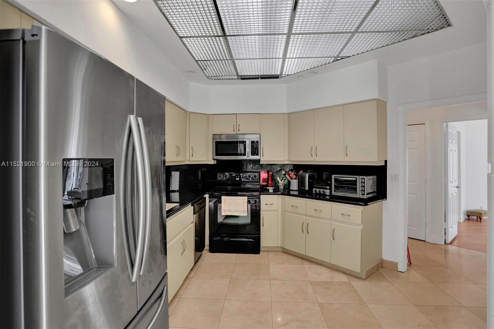 3900 Island Blvd PH-7, Aventura, Florida 33160, 3 Bedrooms Bedrooms, ,3 BathroomsBathrooms,Residentiallease,For Rent,3900 Island Blvd PH-7,A11521900