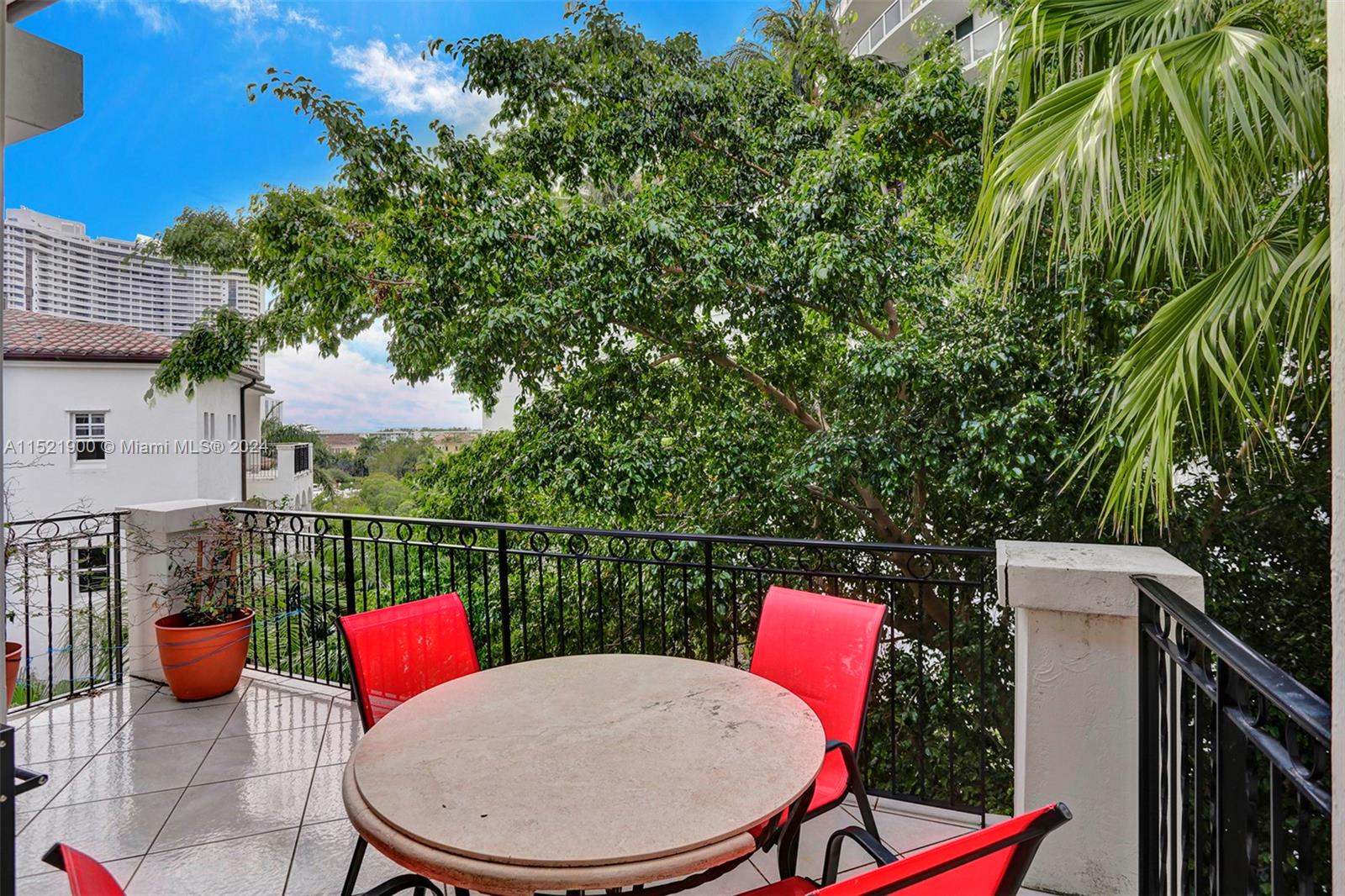 3900 Island Blvd PH-7, Aventura, Florida 33160, 3 Bedrooms Bedrooms, ,3 BathroomsBathrooms,Residentiallease,For Rent,3900 Island Blvd PH-7,A11521900