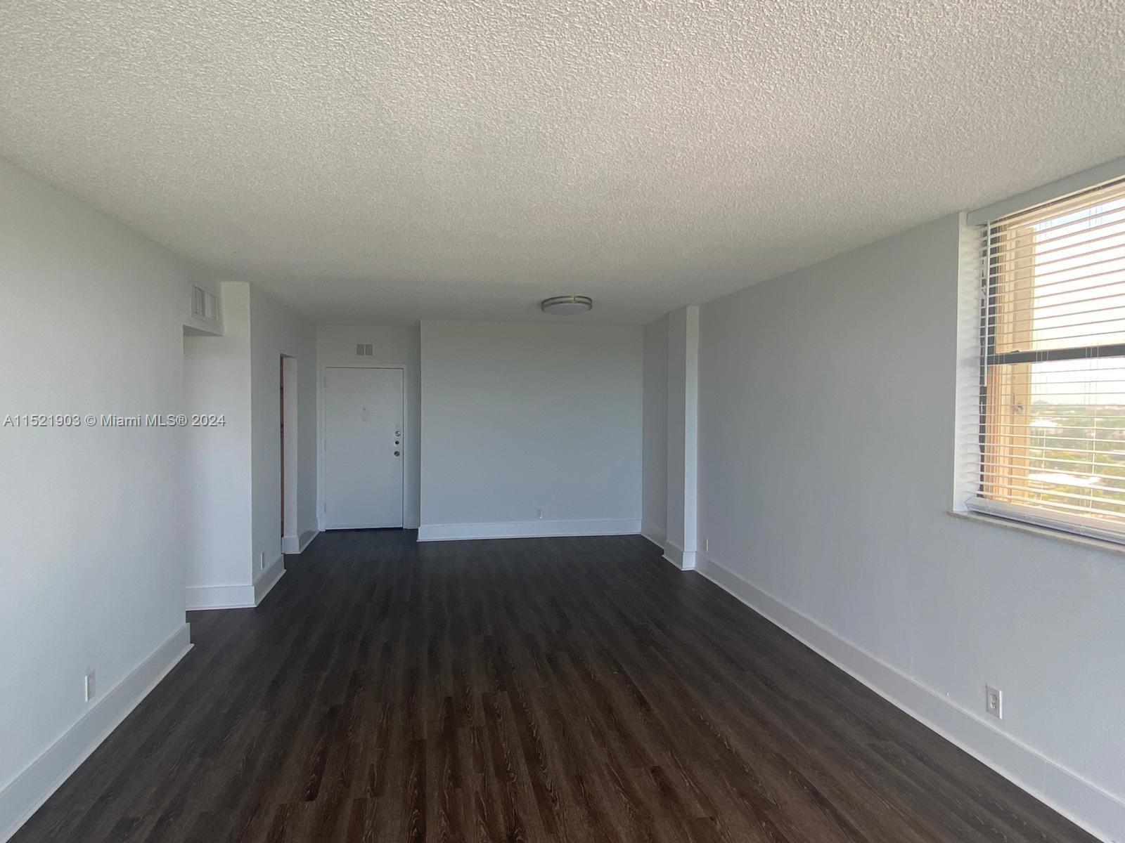 2450 NE 135th St 1012, North Miami, Florida 33181, 2 Bedrooms Bedrooms, ,2 BathroomsBathrooms,Residential,For Sale,2450 NE 135th St 1012,A11521903