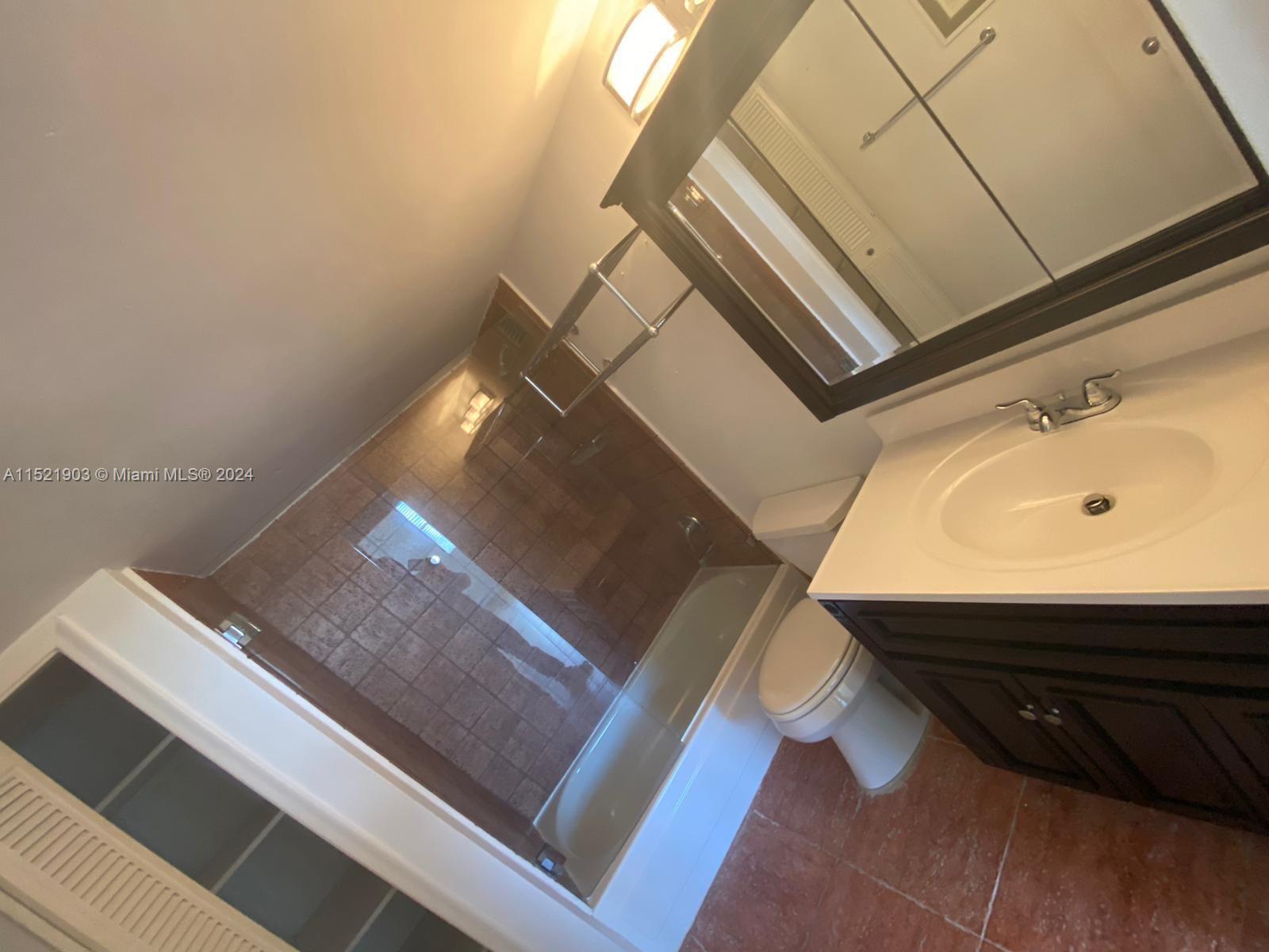 2450 NE 135th St 1012, North Miami, Florida 33181, 2 Bedrooms Bedrooms, ,2 BathroomsBathrooms,Residential,For Sale,2450 NE 135th St 1012,A11521903