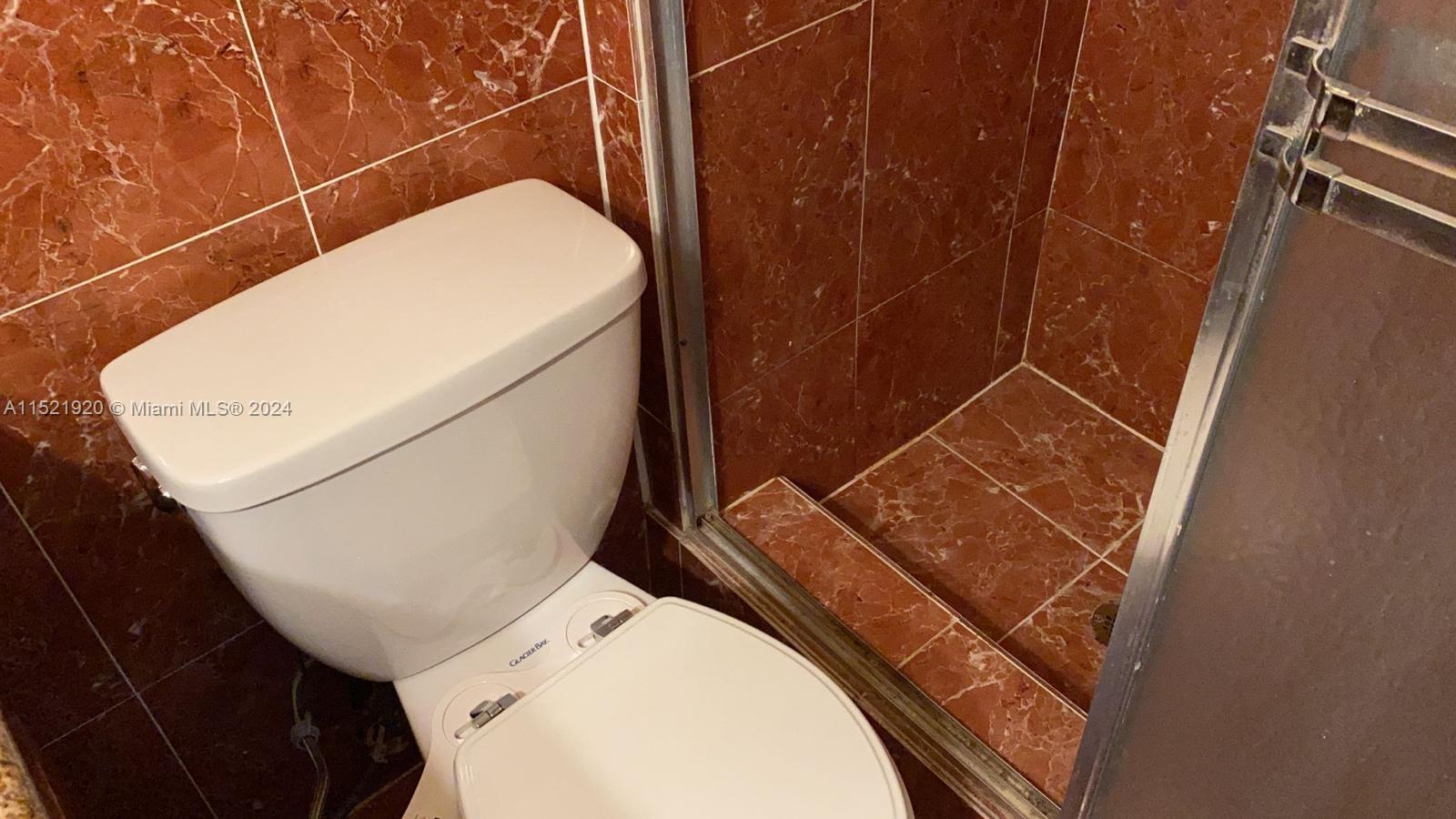 2000 NE 135th St 910, North Miami, Florida 33181, 2 Bedrooms Bedrooms, ,2 BathroomsBathrooms,Residential,For Sale,2000 NE 135th St 910,A11521920