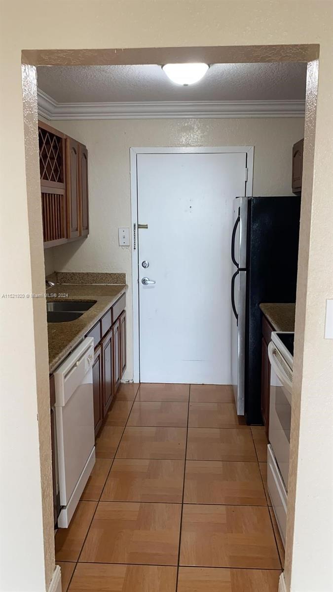 2000 NE 135th St 910, North Miami, Florida 33181, 2 Bedrooms Bedrooms, ,2 BathroomsBathrooms,Residential,For Sale,2000 NE 135th St 910,A11521920