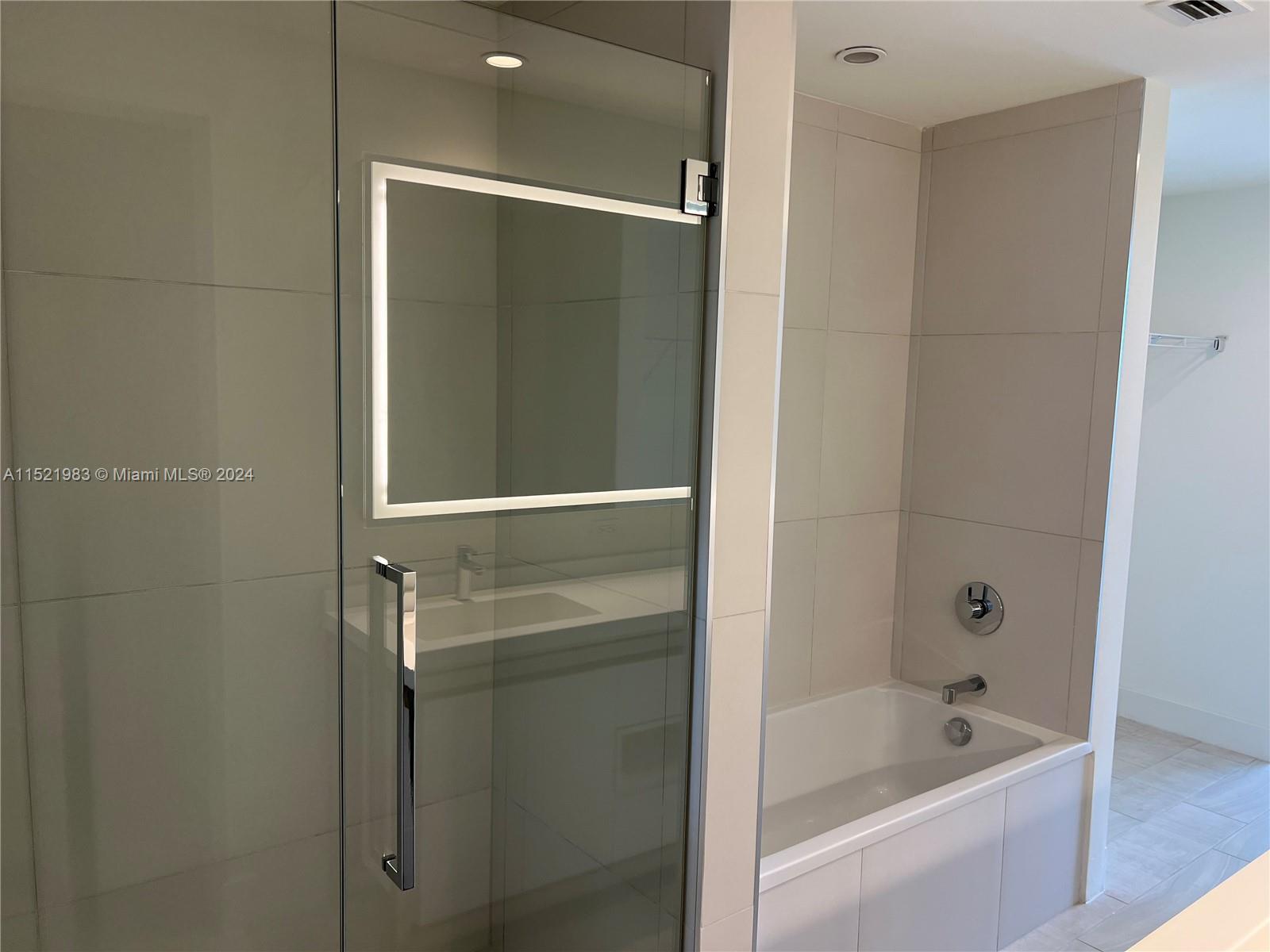 2000 Metropica Way 1001, Sunrise, Florida 33323, 3 Bedrooms Bedrooms, ,3 BathroomsBathrooms,Residential,For Sale,2000 Metropica Way 1001,A11521983
