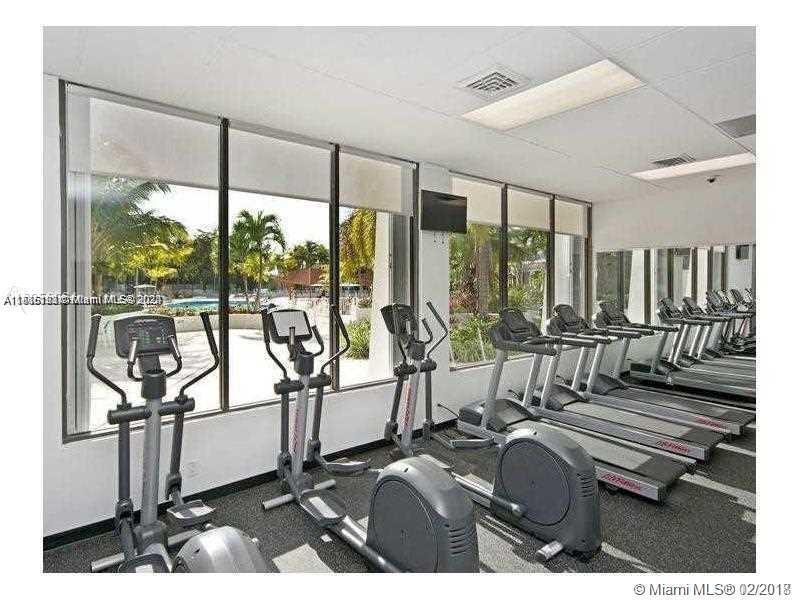 100 Bayview Dr 420, Sunny Isles Beach, Florida 33160, 1 Bedroom Bedrooms, ,1 BathroomBathrooms,Residentiallease,For Rent,100 Bayview Dr 420,A11515193