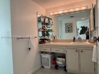 100 Bayview Dr 420, Sunny Isles Beach, Florida 33160, 1 Bedroom Bedrooms, ,1 BathroomBathrooms,Residentiallease,For Rent,100 Bayview Dr 420,A11515193