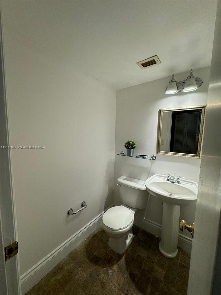 11111 Biscayne Blvd 11E, Miami, Florida 33181, 2 Bedrooms Bedrooms, ,2 BathroomsBathrooms,Residential,For Sale,11111 Biscayne Blvd 11E,A11517987