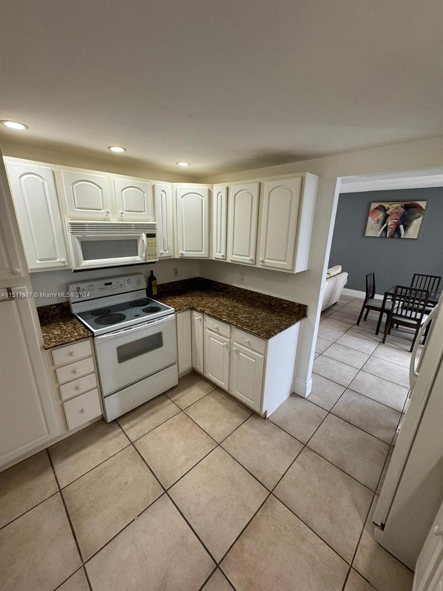 11111 Biscayne Blvd 11E, Miami, Florida 33181, 2 Bedrooms Bedrooms, ,2 BathroomsBathrooms,Residential,For Sale,11111 Biscayne Blvd 11E,A11517987