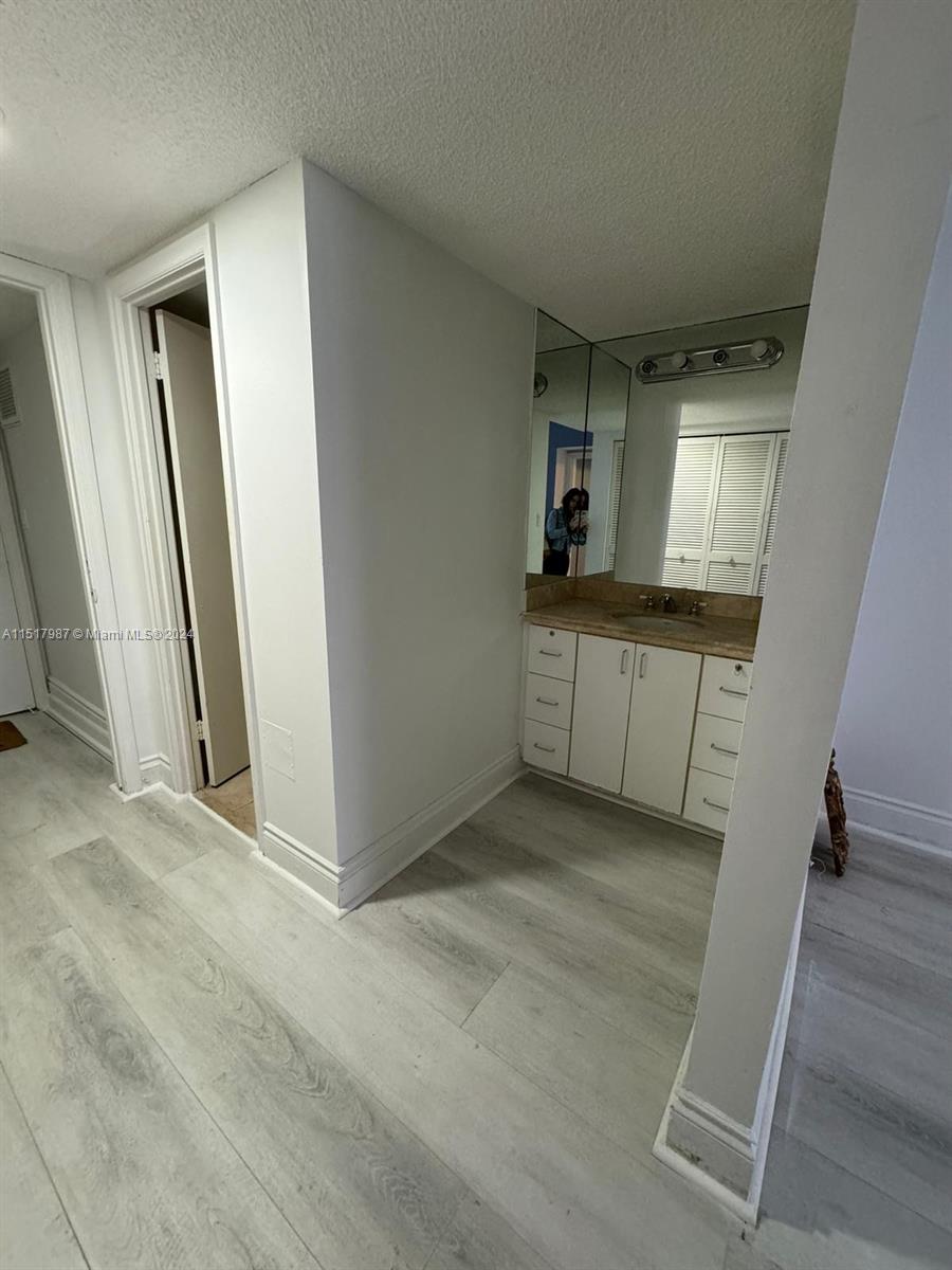 11111 Biscayne Blvd 11E, Miami, Florida 33181, 2 Bedrooms Bedrooms, ,2 BathroomsBathrooms,Residential,For Sale,11111 Biscayne Blvd 11E,A11517987