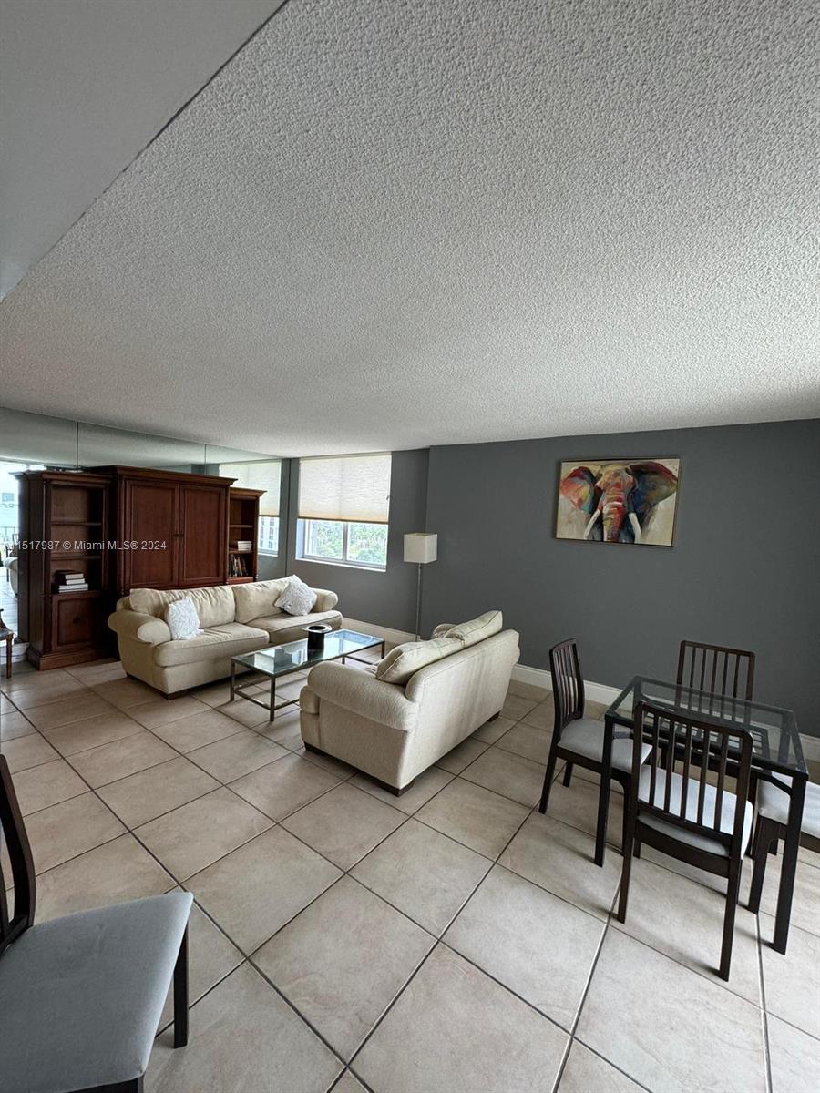 11111 Biscayne Blvd 11E, Miami, Florida 33181, 2 Bedrooms Bedrooms, ,2 BathroomsBathrooms,Residential,For Sale,11111 Biscayne Blvd 11E,A11517987