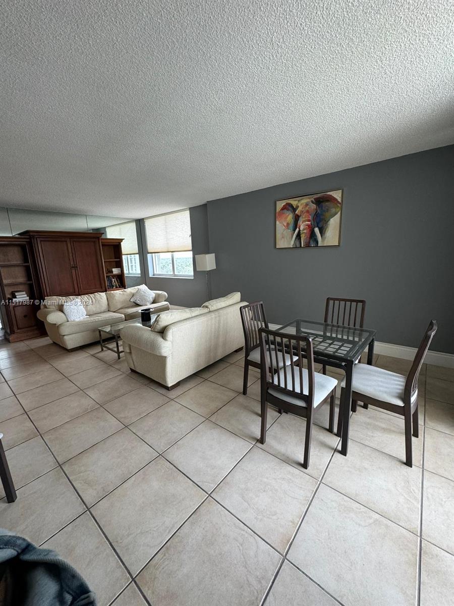 11111 Biscayne Blvd 11E, Miami, Florida 33181, 2 Bedrooms Bedrooms, ,2 BathroomsBathrooms,Residential,For Sale,11111 Biscayne Blvd 11E,A11517987