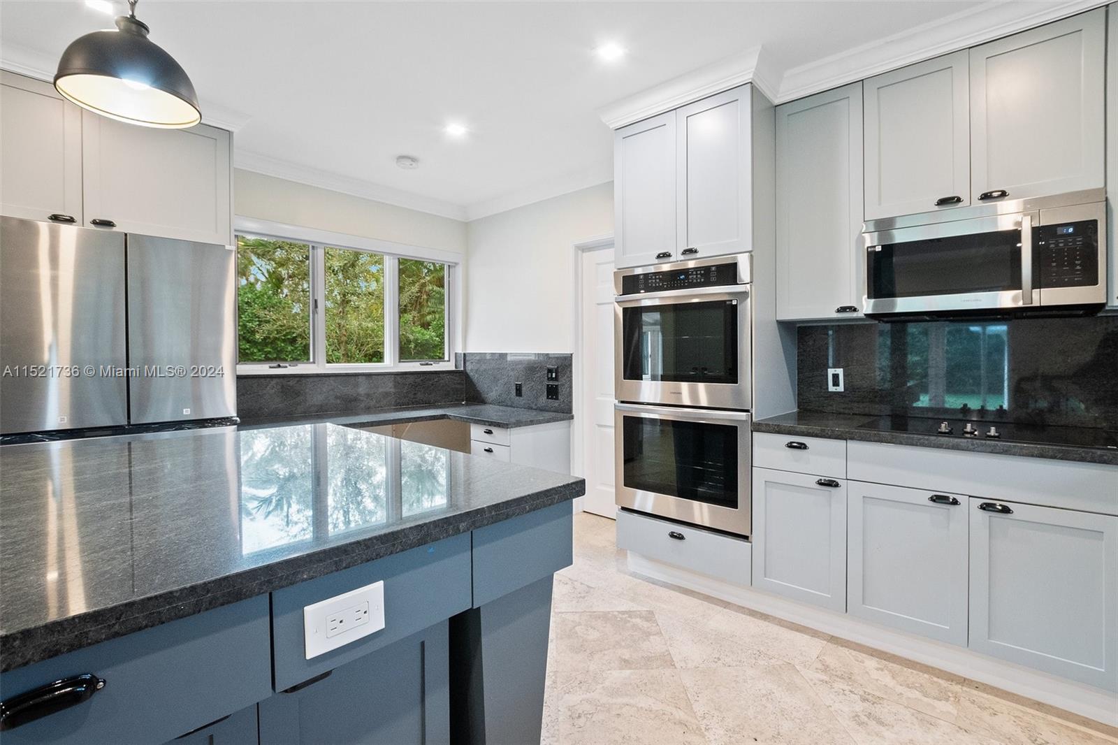 247 Bal Bay Dr, Bal Harbour, Florida 33154, 4 Bedrooms Bedrooms, ,4 BathroomsBathrooms,Residential,For Sale,247 Bal Bay Dr,A11521736