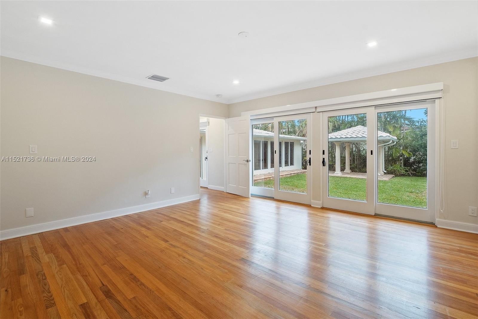 247 Bal Bay Dr, Bal Harbour, Florida 33154, 4 Bedrooms Bedrooms, ,4 BathroomsBathrooms,Residential,For Sale,247 Bal Bay Dr,A11521736