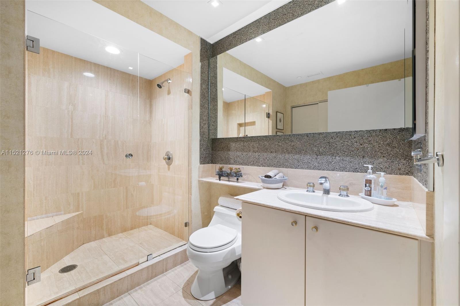 Aventura, Florida 33160, 3 Bedrooms Bedrooms, ,3 BathroomsBathrooms,Residential,For Sale,A11521276