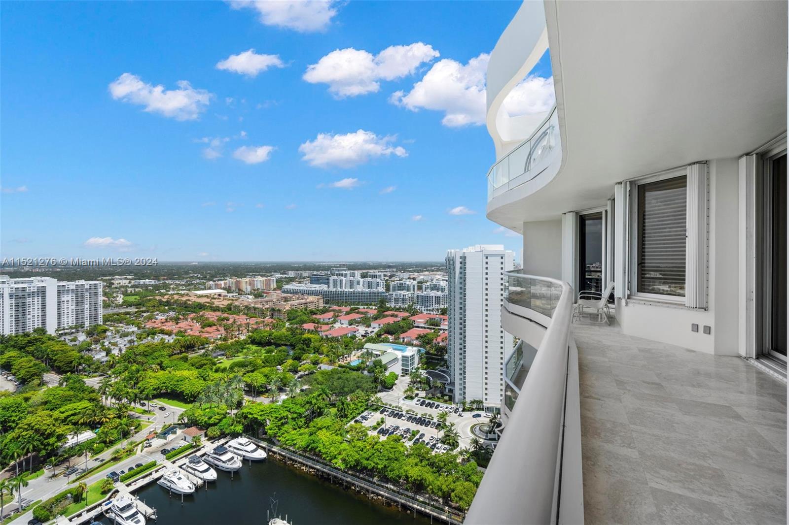 Aventura, Florida 33160, 3 Bedrooms Bedrooms, ,3 BathroomsBathrooms,Residential,For Sale,A11521276