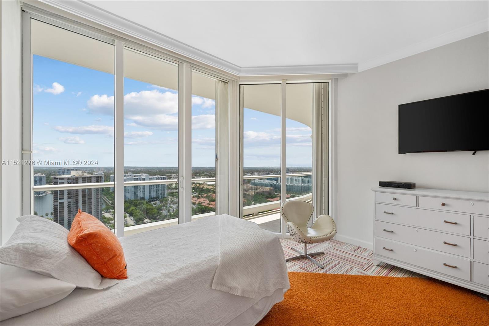 Aventura, Florida 33160, 3 Bedrooms Bedrooms, ,3 BathroomsBathrooms,Residential,For Sale,A11521276