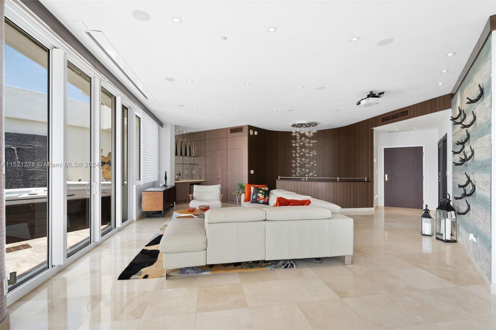 Aventura, Florida 33160, 3 Bedrooms Bedrooms, ,3 BathroomsBathrooms,Residential,For Sale,A11521276