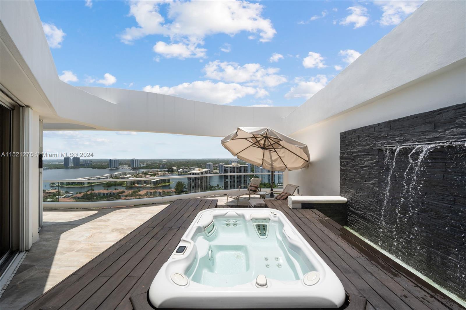 Aventura, Florida 33160, 3 Bedrooms Bedrooms, ,3 BathroomsBathrooms,Residential,For Sale,A11521276