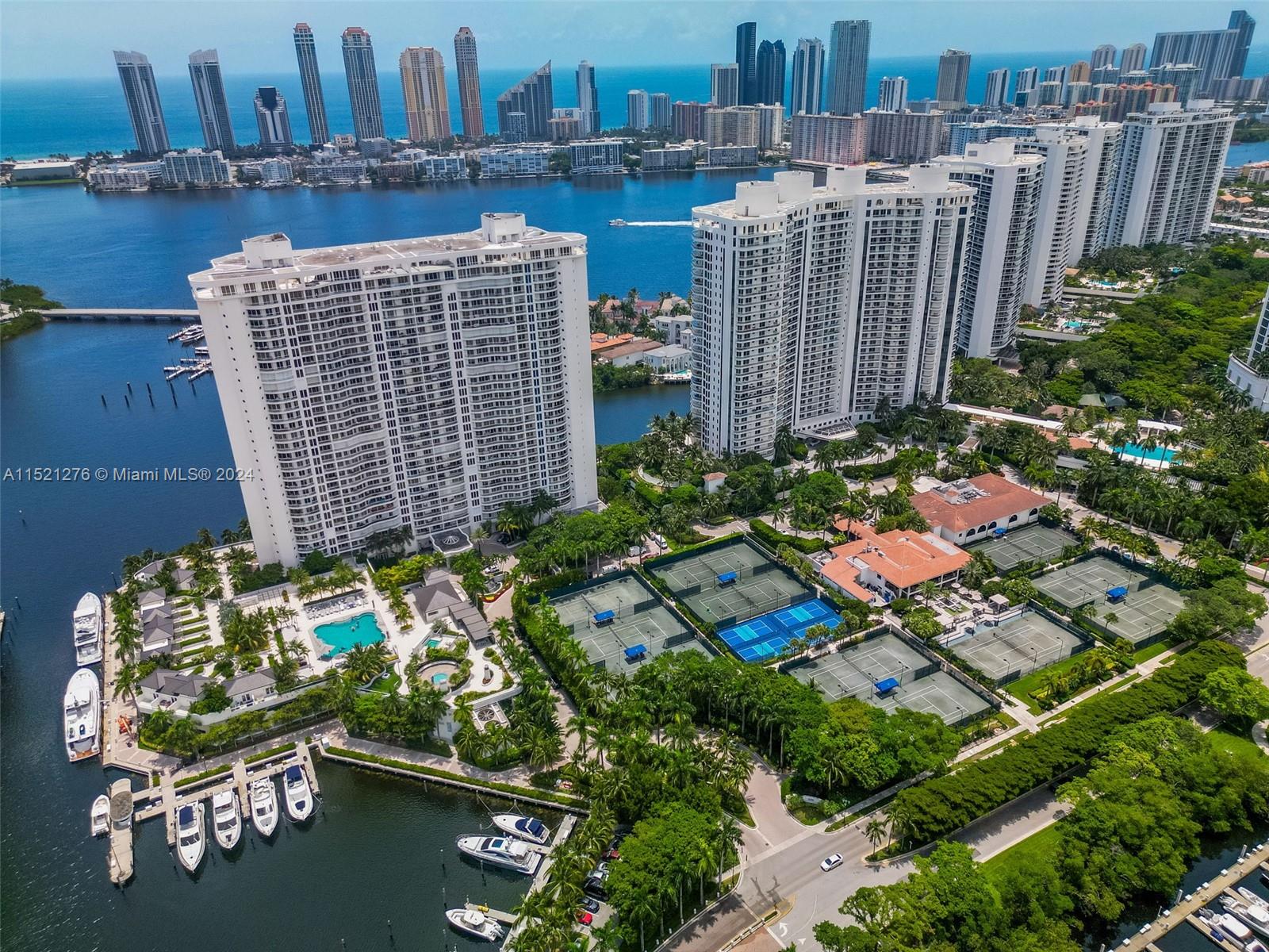 Aventura, Florida 33160, 3 Bedrooms Bedrooms, ,3 BathroomsBathrooms,Residential,For Sale,A11521276