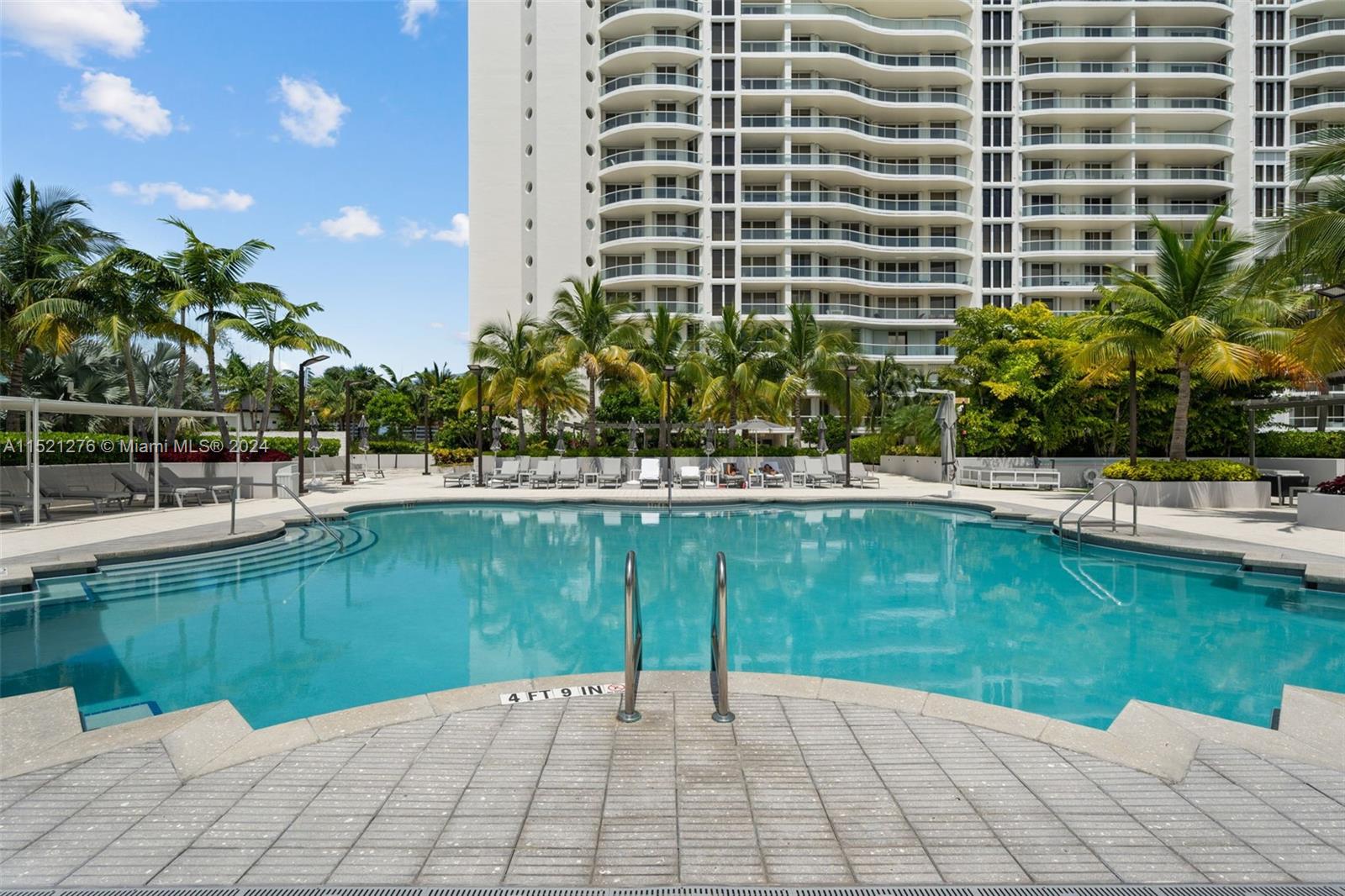 Aventura, Florida 33160, 3 Bedrooms Bedrooms, ,3 BathroomsBathrooms,Residential,For Sale,A11521276