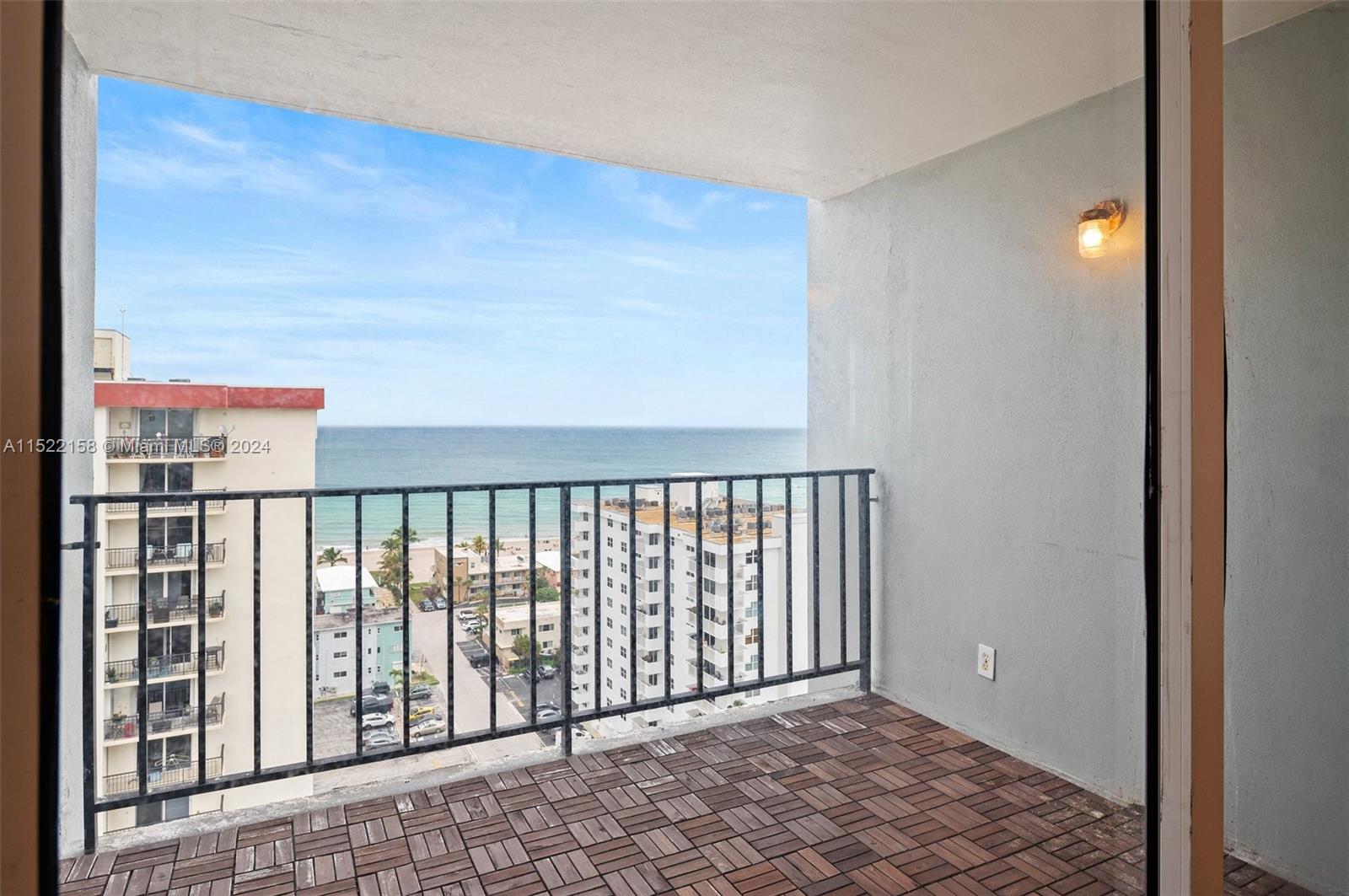 1400 S Ocean Dr 1702, Hollywood, Florida 33019, 2 Bedrooms Bedrooms, ,2 BathroomsBathrooms,Residential,For Sale,1400 S Ocean Dr 1702,A11522158