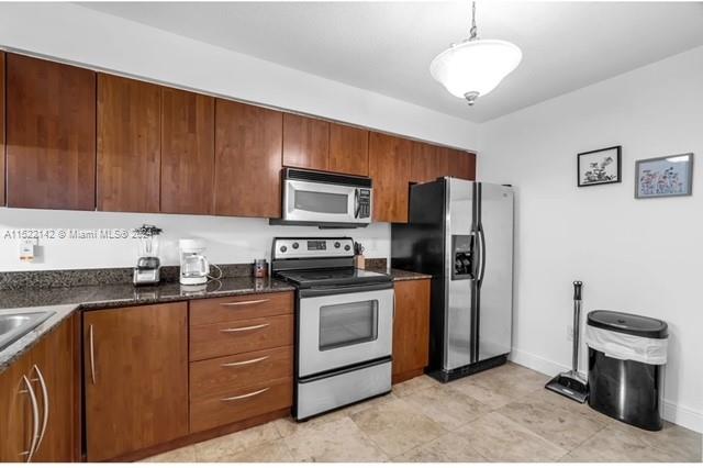 1200 Brickell Bay Dr 1915, Miami, Florida 33131, 2 Bedrooms Bedrooms, ,2 BathroomsBathrooms,Residential,For Sale,1200 Brickell Bay Dr 1915,A11522142