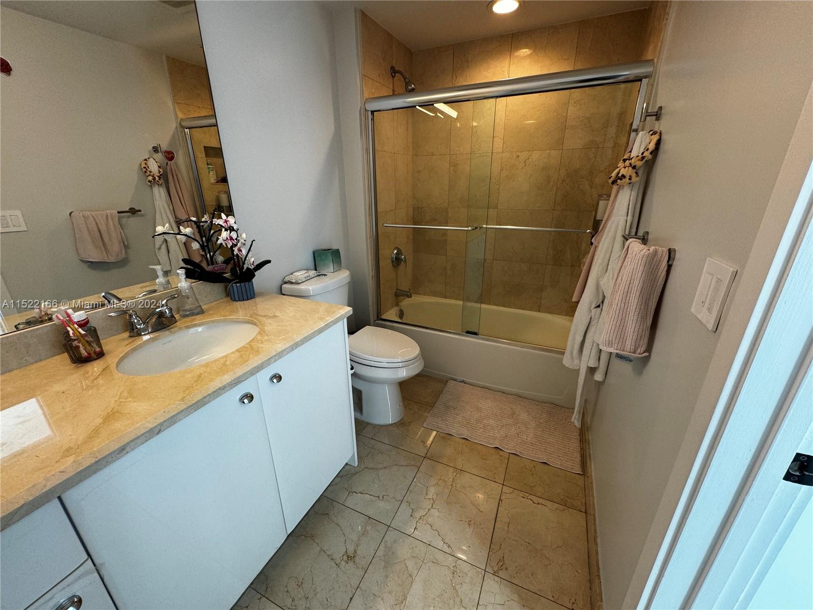 19400 Turnberry Way 612, Aventura, Florida 33180, 3 Bedrooms Bedrooms, ,3 BathroomsBathrooms,Residential,For Sale,19400 Turnberry Way 612,A11522166